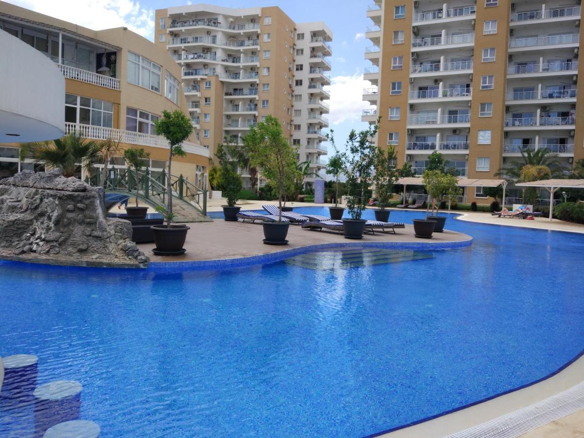 BLUE apartment in 5* Ceasar Resort Trikomo Exterior foto